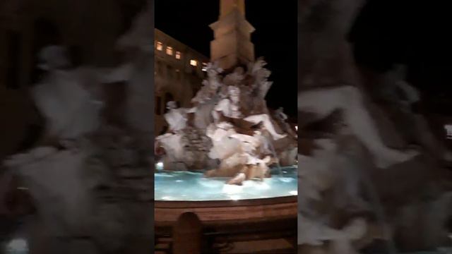 Фонтан рек. La fontana dei Fiumi. смотреть онлайн