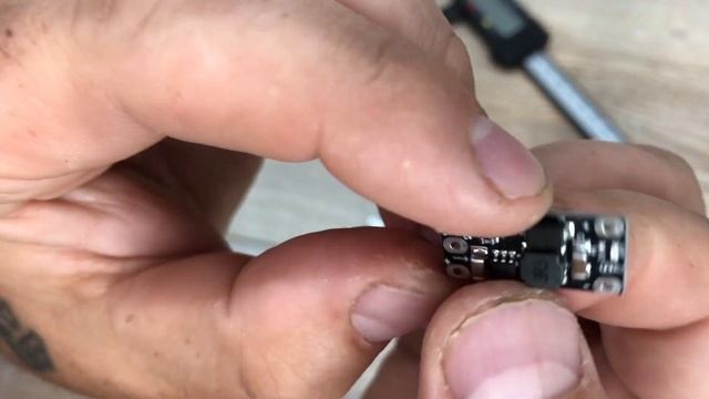 Огляд Mini DC-DC Boost 3.7вольт до 12 вольт смотреть онлайн