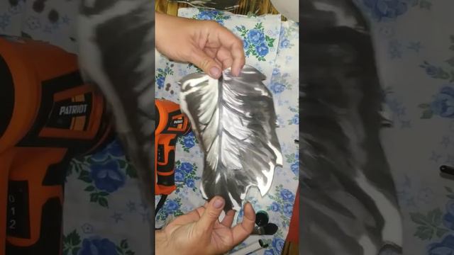 Шикарные листья из изолона смотреть онлайн