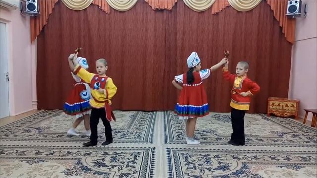 "Танец с ложками" смотреть онлайн