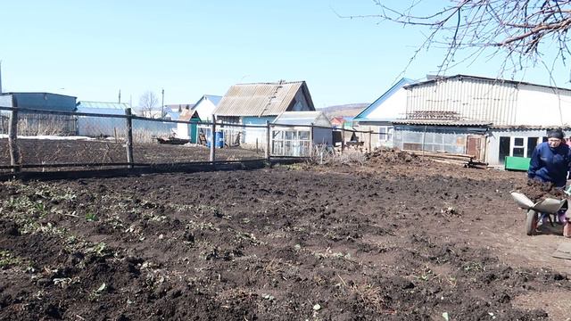 #ВЛОГ ОДИН ДЕНЬ ИЗ ЖИЗНИ В ДЕРЕВНЕ на самоизоляции.#СидимДома. Мама Гуля. смотреть онлайн