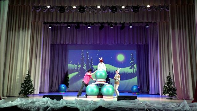 Зайцы№1. Эквилибр на шарах "Айсберг"