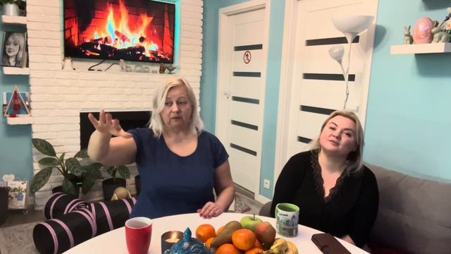 У камина . Интервью у Мамы смотреть онлайн