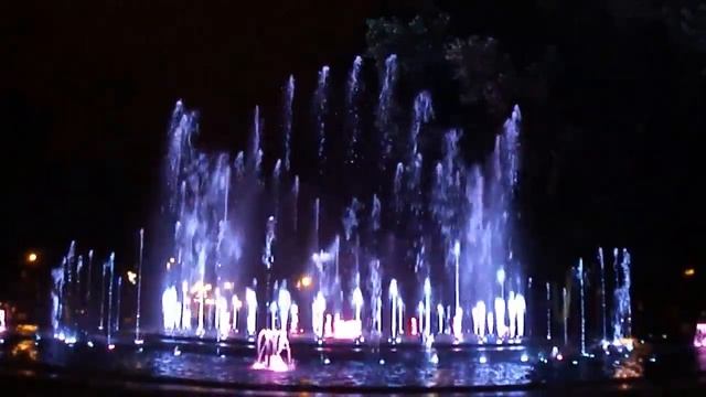 Margaret Island (Margitsziget), Budapest at night смотреть онлайн