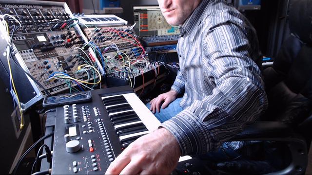 Eurorack Granular Modular - Analog Keys, Make Noise, Intellijel #eurorack смотреть онлайн