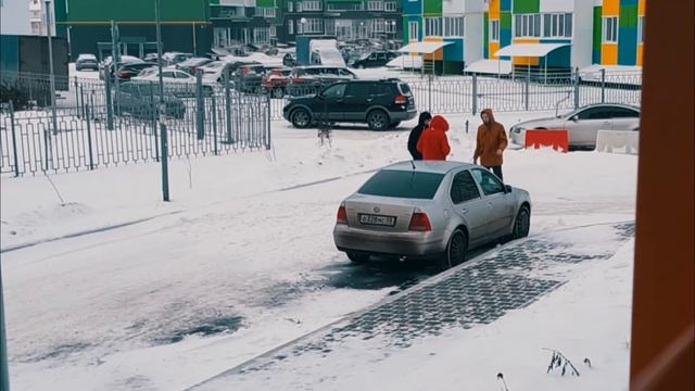 ОТДАЛИ МАШИНУ ГОПНИКАМ. ГОПНИКИ ТРЕБУЮТ ДЕНЬГИ смотреть онлайн