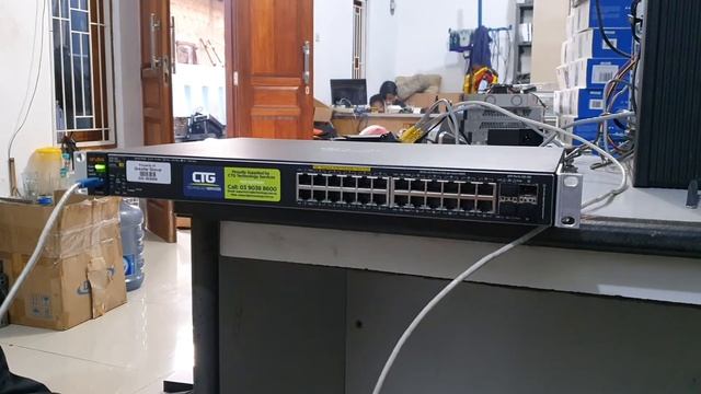 HP Aruba 2530-24G-PoE+ J9773A test running up смотреть онлайн