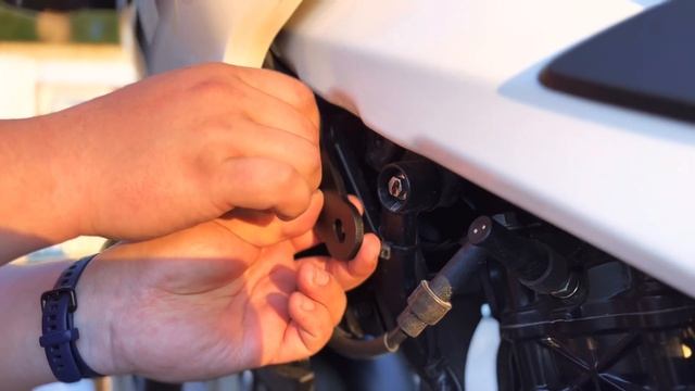Установка клетки и сабкейджа "CRAZY IRON" на Bajaj Pulsar NS200 смотреть онлайн