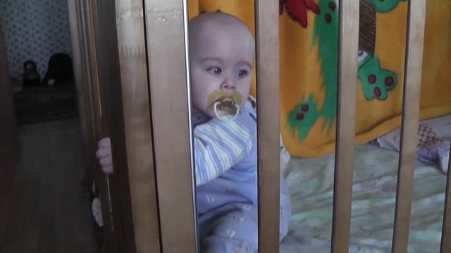 Ванька в кроватке упал смотреть онлайн