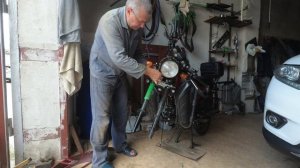 Замена масла в передней вилке Альфы 110.