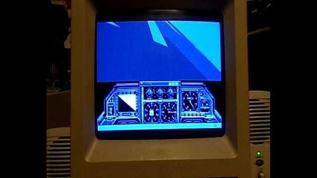 Chuck Yeager's Advanced Flight Trainer on Mac SE #shorts смотреть онлайн