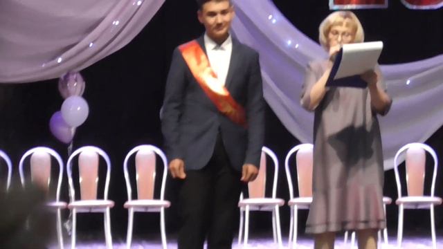 В Полазне выпускной 9 - х классов (26.06.2019 г.) 4 ч. смотреть онлайн