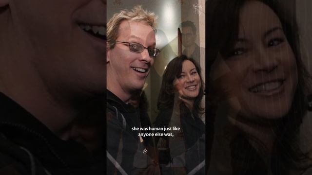 How Did Jennifer Tilly & Phil Laak Meet? | Q&A Tuesday смотреть онлайн