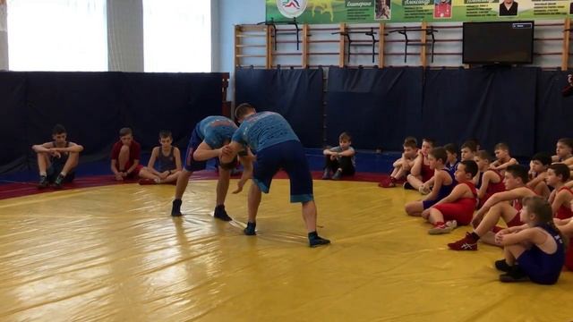 Мастер-класс мастеров спорта по вольной борьбе смотреть онлайн