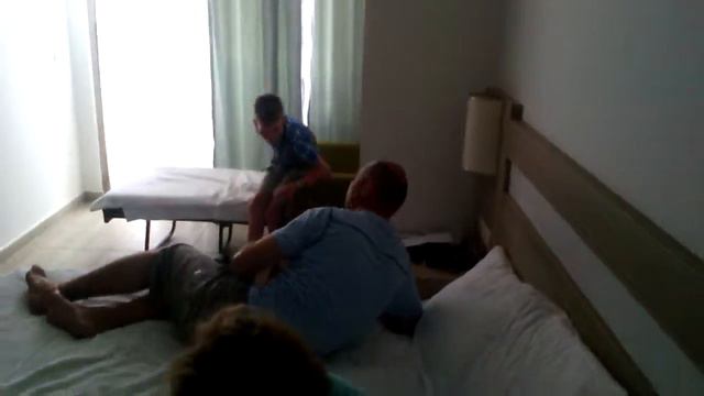 Ха ха смешно было в отеле смотреть онлайн