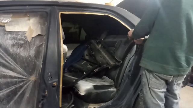 Как быстро обклеить  дверной проем пленкой (Перед покраской)