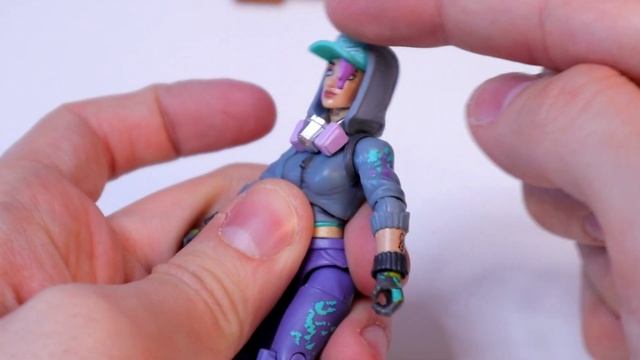 FORTNITE - Teknique / Мисс Бэнкси - РАСПАКОВКА ФИГУРКИ смотреть онлайн