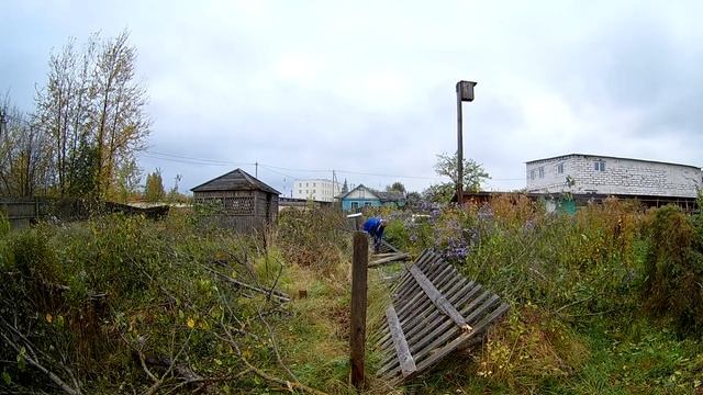 Ангар своими руками часть 1| Залипуха и Рукожоп в деле| расчистка местности, разбор дачного дома| смотреть онлайн