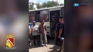 Полиция показала задержание десятков гастарбайтеров в Воронеже