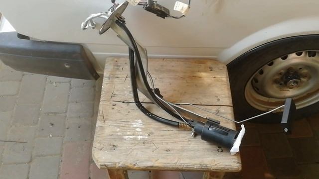 ЗАМЕНА ТОПЛИВНОГО НАСОСА И ДАТЧИКА УРОВНЯ  СВОИМИ РУКАМИ НА ВАЗ 2107 ИНЖЕКТОР