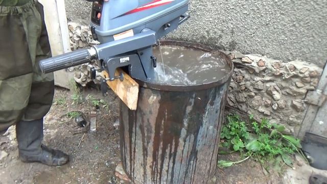Лодочный мотор Ямаха 3 ,непонятная поломка . смотреть онлайн