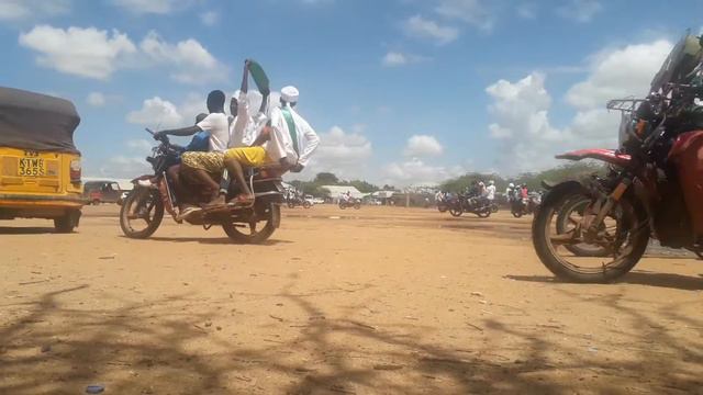 Mowlidka sida loogo dawaal dagey xeroonka qoxootiga смотреть онлайн