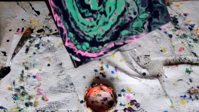 fluid art. РИСУЕМ ЖИДКИМ АКРИЛОМ-ТРИ ЦВЕТА. смотреть онлайн