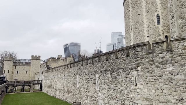 1000 Year Old Tower of London смотреть онлайн
