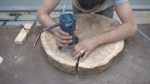 Turning 65 Years Old Tree Stump into a Table смотреть онлайн