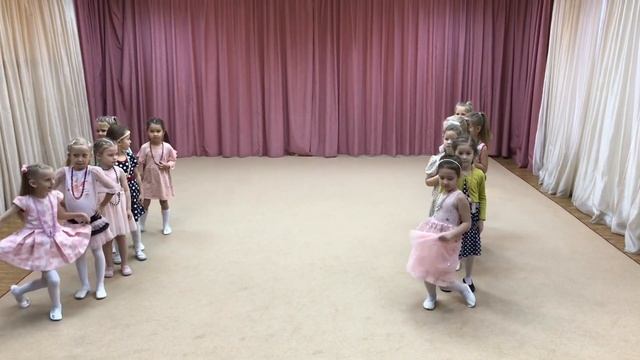 Танец "Модницы". Дети 5-6 лет смотреть онлайн