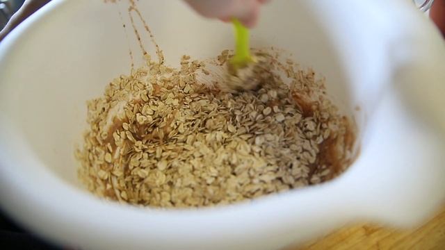 Рецепт овсяного печенья с орехами и шоколадом смотреть онлайн