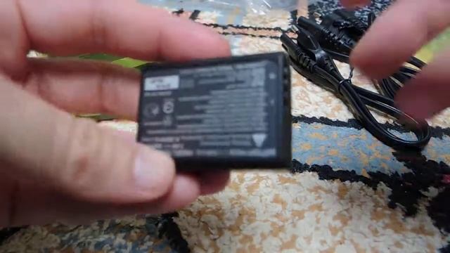 Canon LC-E8 charger vs Canon LP-E10 battery смотреть онлайн
