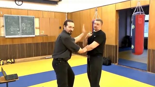 Атакующая техника Вин Чун. Юрий Кормушин. смотреть онлайн