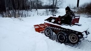 самодельный гусеничный мини трактор. чистка снега