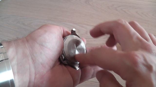 How to open a watch case back without a special tool смотреть онлайн