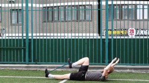 ТОП-10 упражнений с резинкой для футболиста