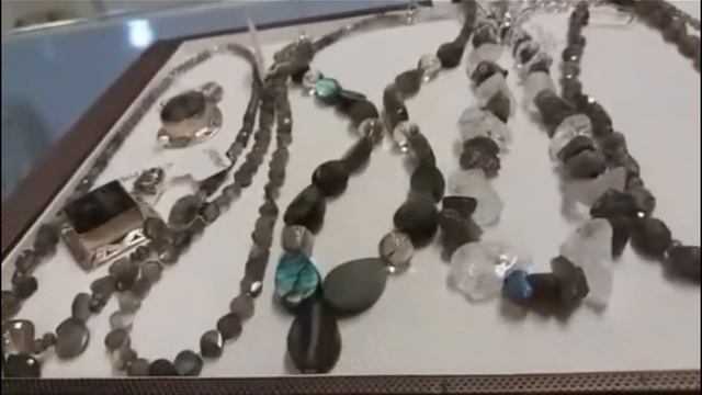 Лабрадорит. Взгляд на темную сторону Луны. смотреть онлайн