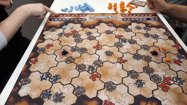 Jetzt (2024) als #KneeDeepInHexes auf Kickstarter: Starcraft / Command&Conquer als Brettspiel! смотреть онлайн