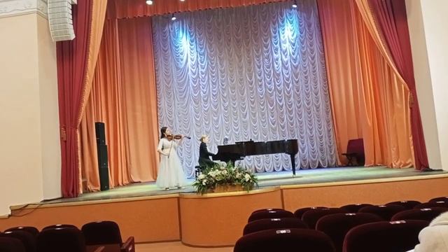 Мурашко Софья - К. Сен-Санс. Концерт № 3 для скрипки с оркестром, II часть (2023) смотреть онлайн