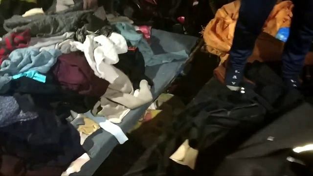 Chor Bazar Delhi Laptops ₹3000 ||Camera at ₹500|| Monitor at ₹600||Clothes and Shoes смотреть онлайн