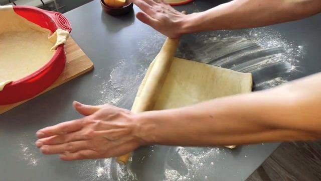 ПАЧКА СЛОЁНОГО ТЕСТА И ЯБЛОКИ! ПИРОГ МОМЕНТАЛЬНО СЪЕДЯТ!ЯБЛОЧНО_ТЫКВЕННЫЙ ПИРОГ ИЗ СЛОЕНОГО ТЕСТА! смотреть онлайн