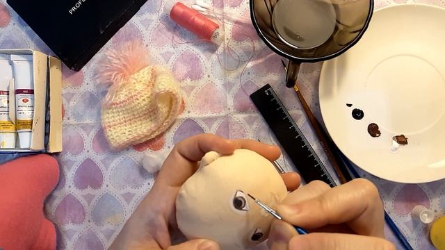 Как нарисовать лицо кукле. Текстильная кукла. смотреть онлайн