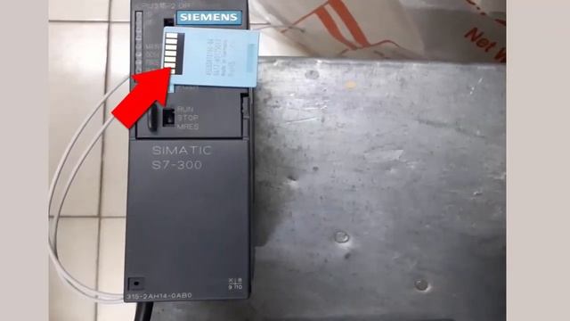 How to Insert & Remove Siemens S7 300 PLC Memory Card | हिंदी смотреть онлайн