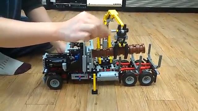 9397 - LEGO Technic Лесовоз смотреть онлайн