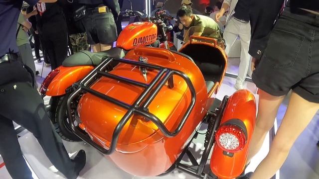 Родстер с прицепом. QJMOTOR SRV300 с боковым прицепом. Выставка CHINA MOTOR 23, Пекин. смотреть онлайн