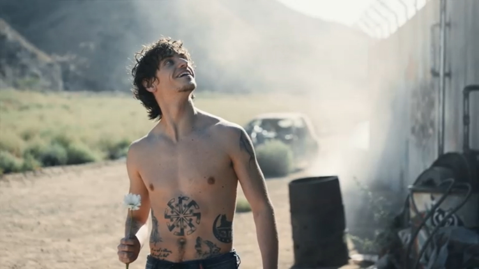 Make Love Not Wars: Дэвид Лашапель для Diesel (Сергей Полунин) смотреть онлайн