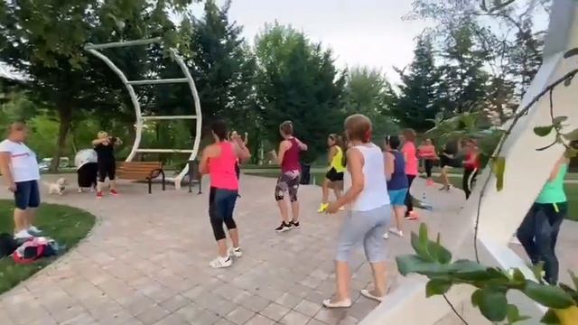 Bachata by Kay One, Cristobal / ZUMBA смотреть онлайн