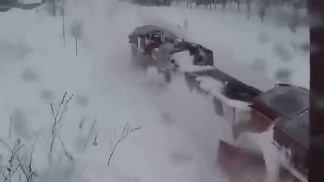 Уборка снега поездом смотреть онлайн