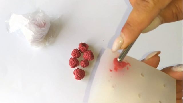 Мастер класс Полая малина из полимерной глины смотреть онлайн