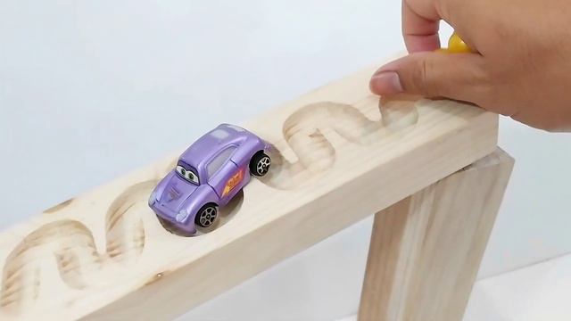 Marble Run☆Shishiodoshi с прозрачными трубами + качели с деревянными поручнями. смотреть онлайн